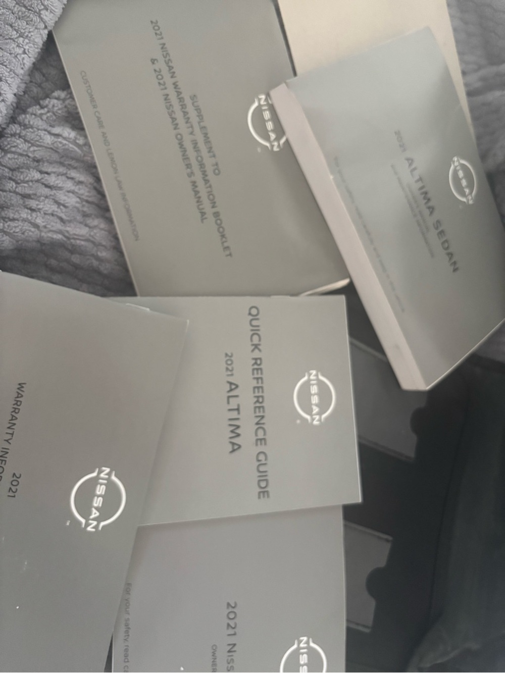 Nissan 2021 Altima Owner Manuals - Gray